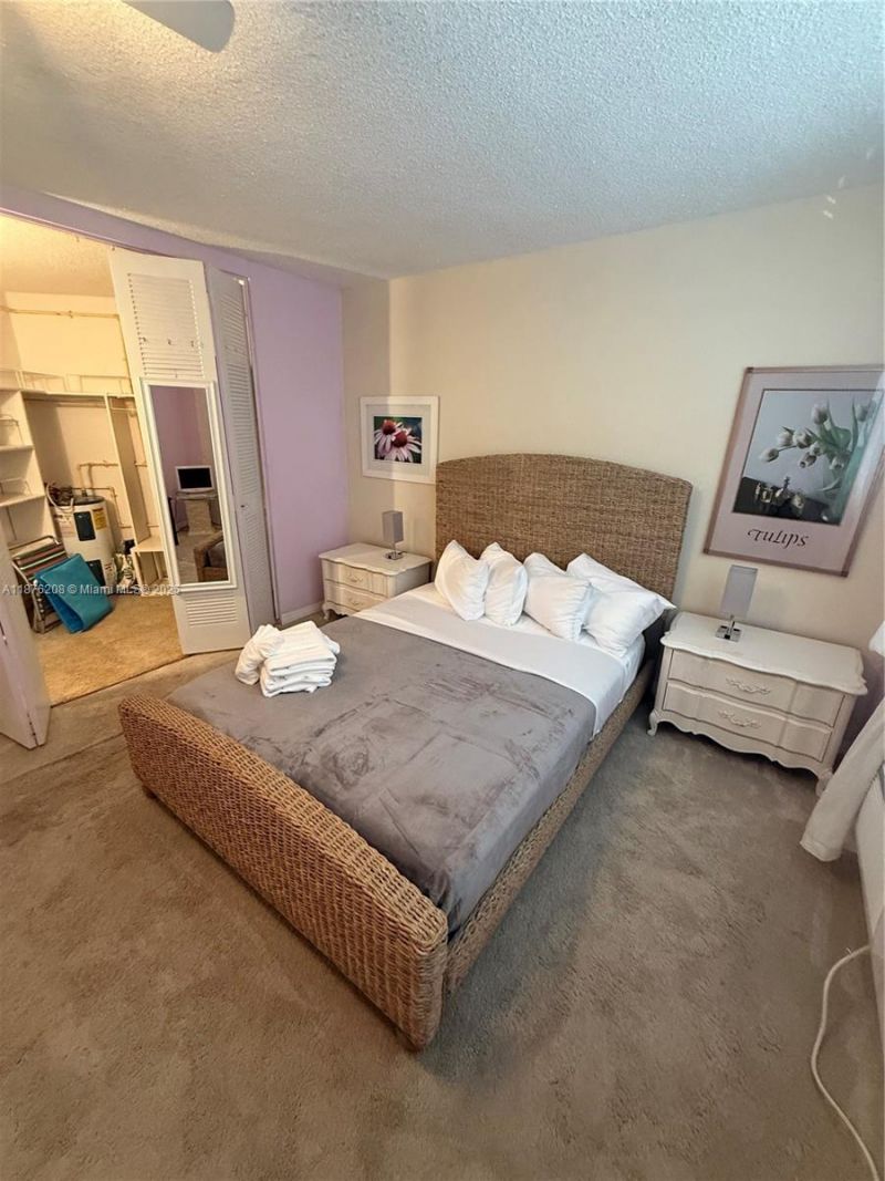 1936 S Ocean Dr, Unit 4C, Hallandale Beach, FL 33009 Photo