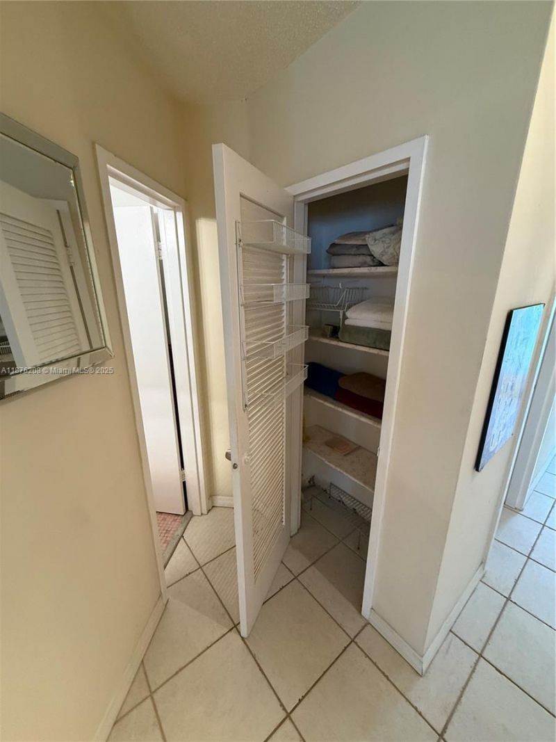 1936 S Ocean Dr, Unit 4C, Hallandale Beach, FL 33009 Photo