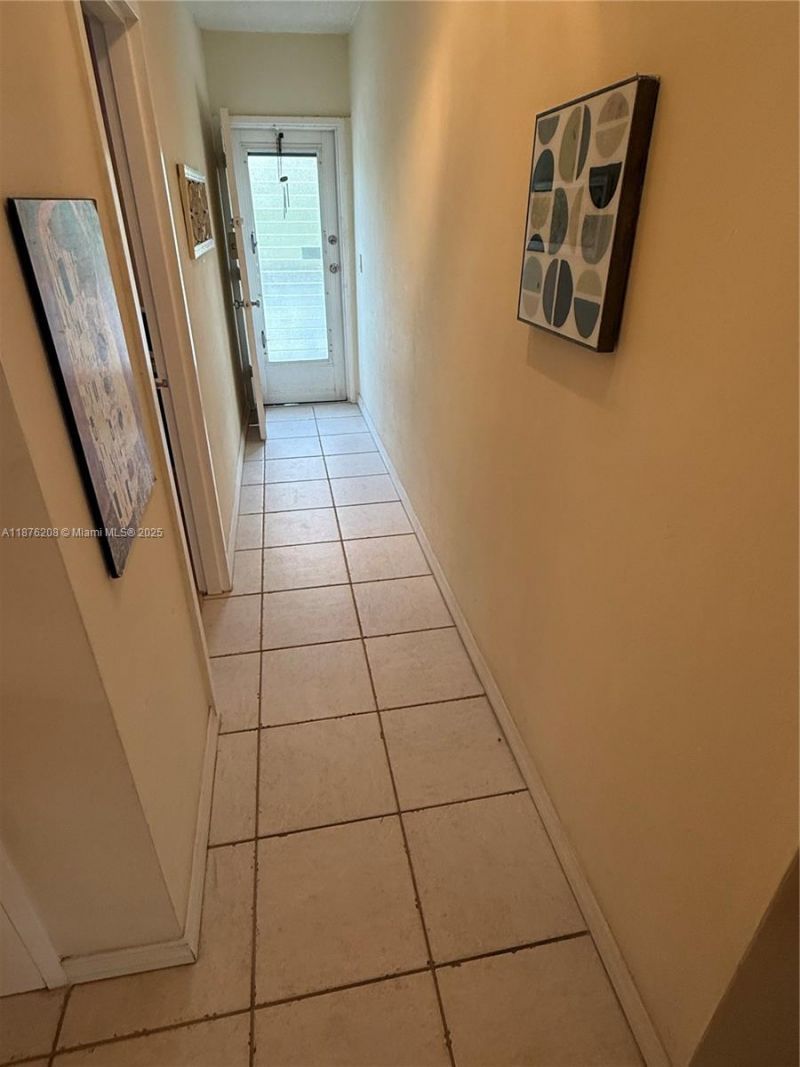 1936 S Ocean Dr, Unit 4C, Hallandale Beach, FL 33009 Photo