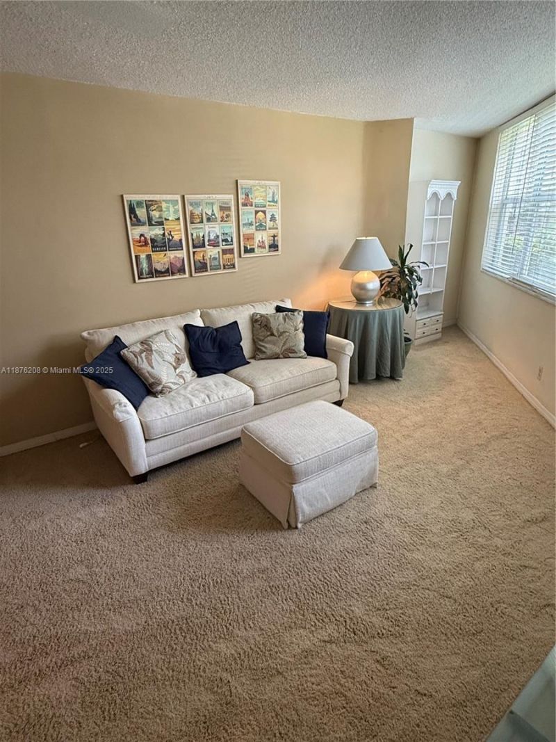 1936 S Ocean Dr, Unit 4C, Hallandale Beach, FL 33009 Photo