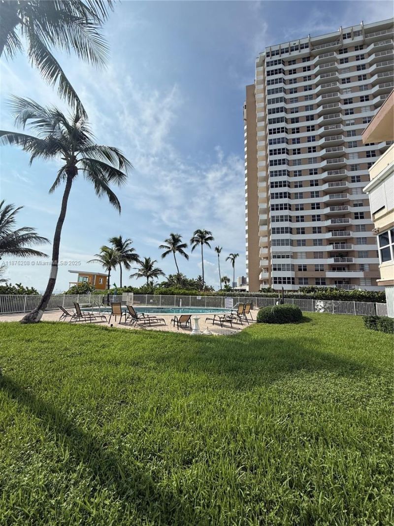 1936 S Ocean Dr, Unit 4C, Hallandale Beach, FL 33009 Photo