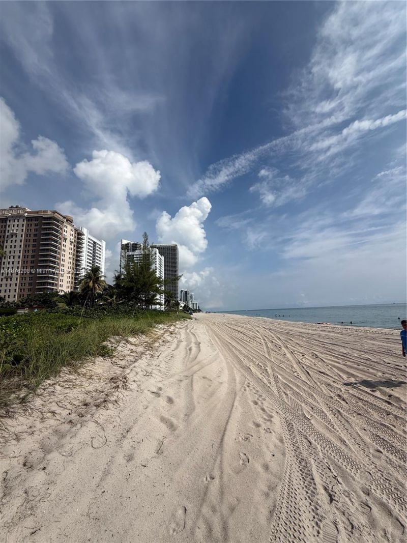 1936 S Ocean Dr, Unit 4C, Hallandale Beach, FL 33009 Photo