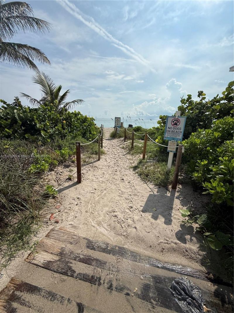 1936 S Ocean Dr, Unit 4C, Hallandale Beach, FL 33009 Photo