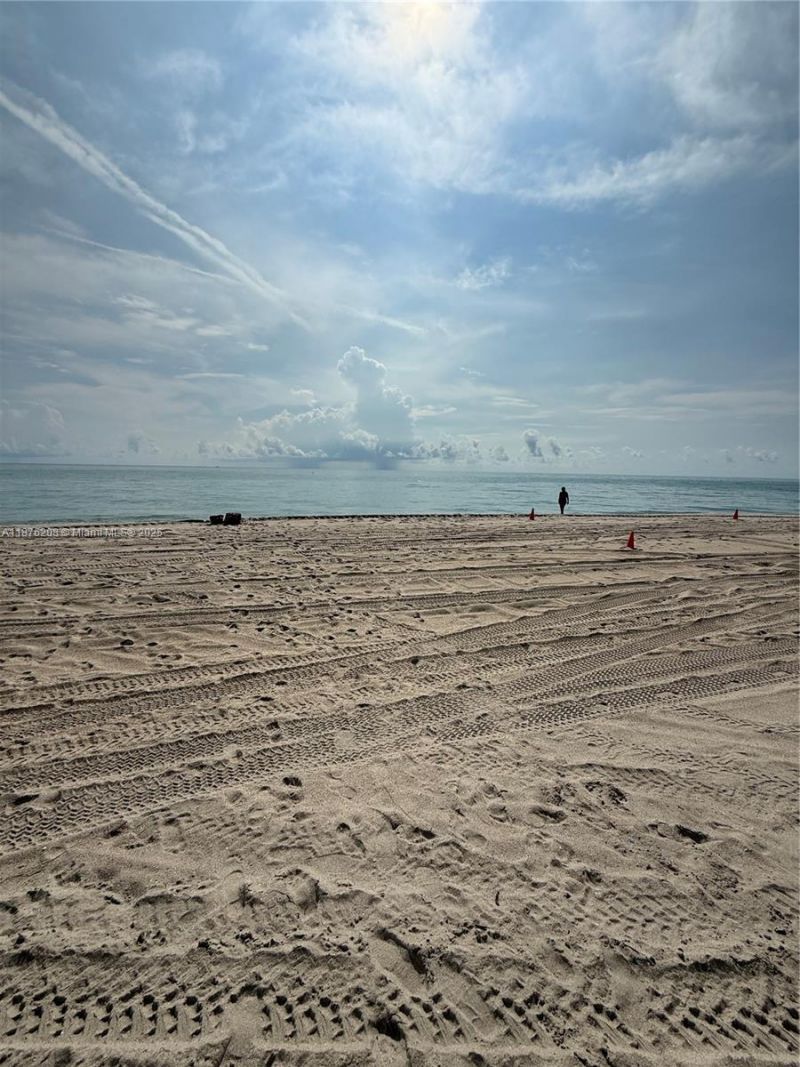 1936 S Ocean Dr, Unit 4C, Hallandale Beach, FL 33009 Photo