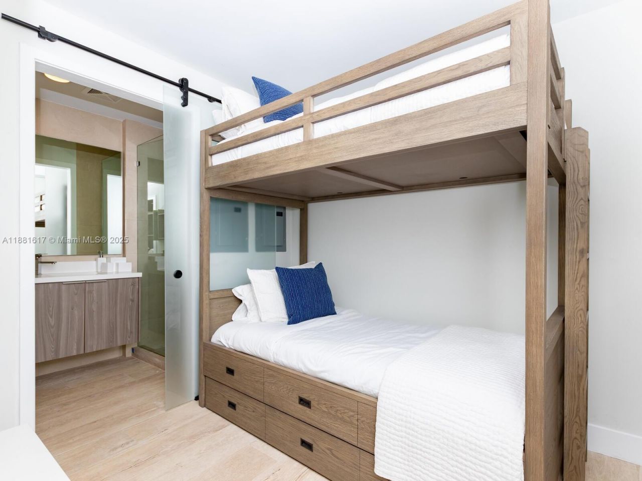 360 Ocean Dr, Unit 304S, Key Biscayne, FL 33149 Photo