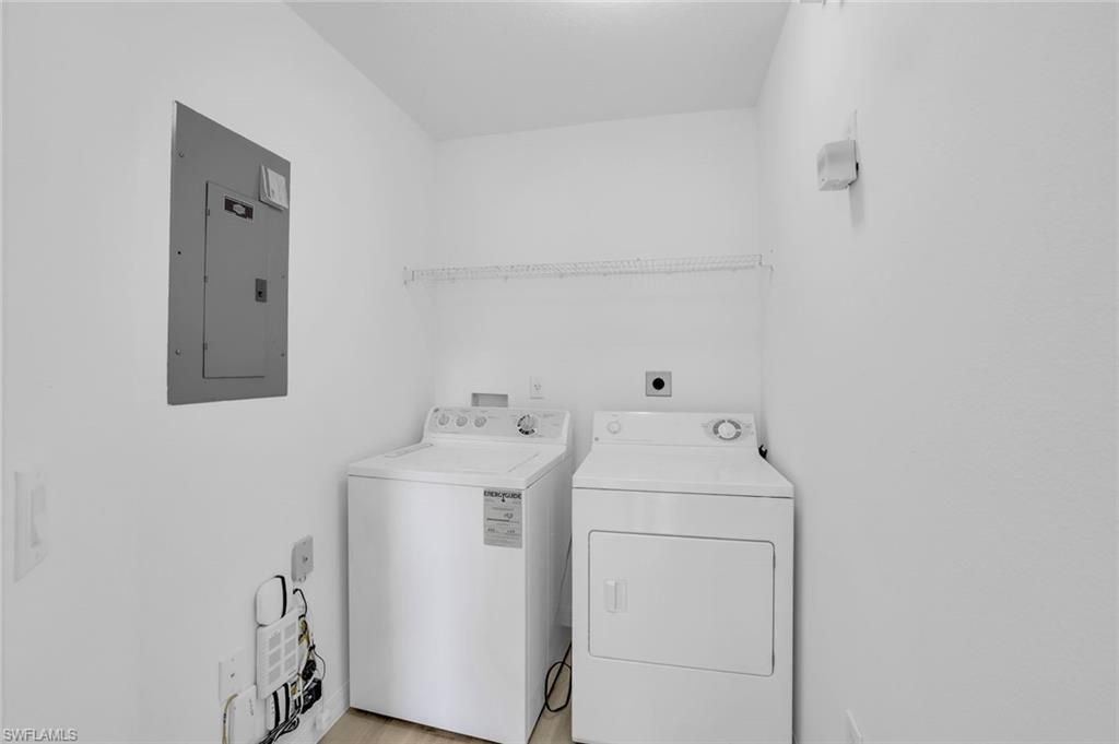 6635 Huntington Lakes Cir, Unit 202, Naples, FL 34119 Photo