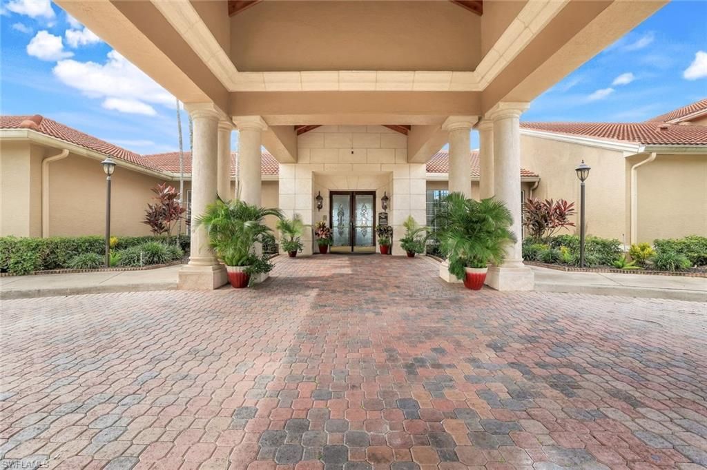6635 Huntington Lakes Cir, Unit 202, Naples, FL 34119 Photo