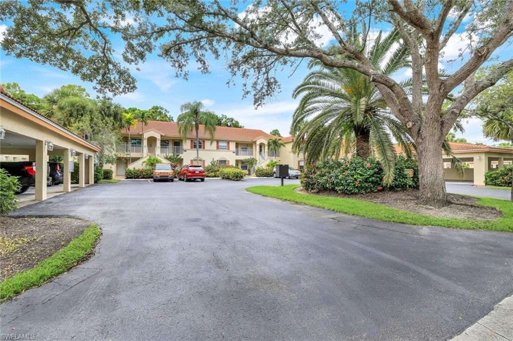 6635 Huntington Lakes Cir, Unit 202, Naples, FL 34119 Photo