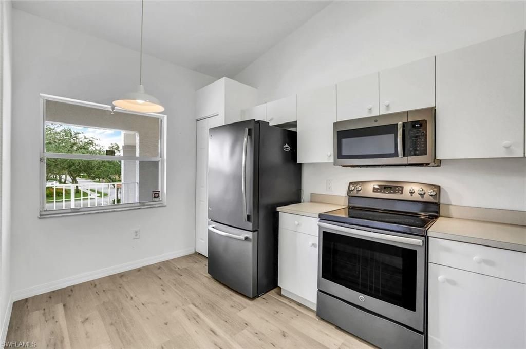 6635 Huntington Lakes Cir, Unit 202, Naples, FL 34119 Photo