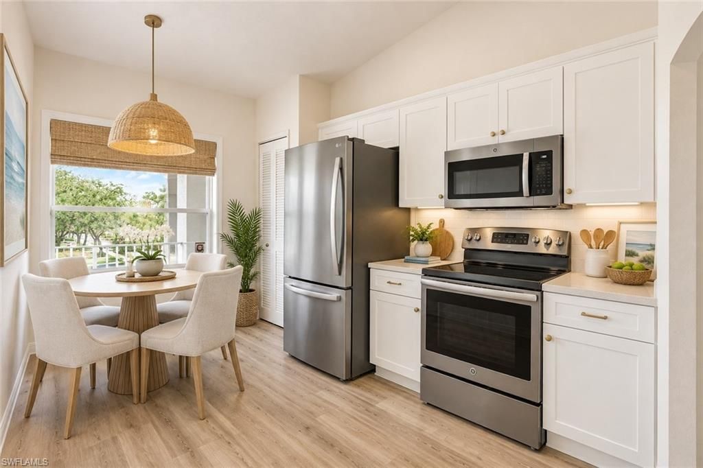 6635 Huntington Lakes Cir, Unit 202, Naples, FL 34119 Photo