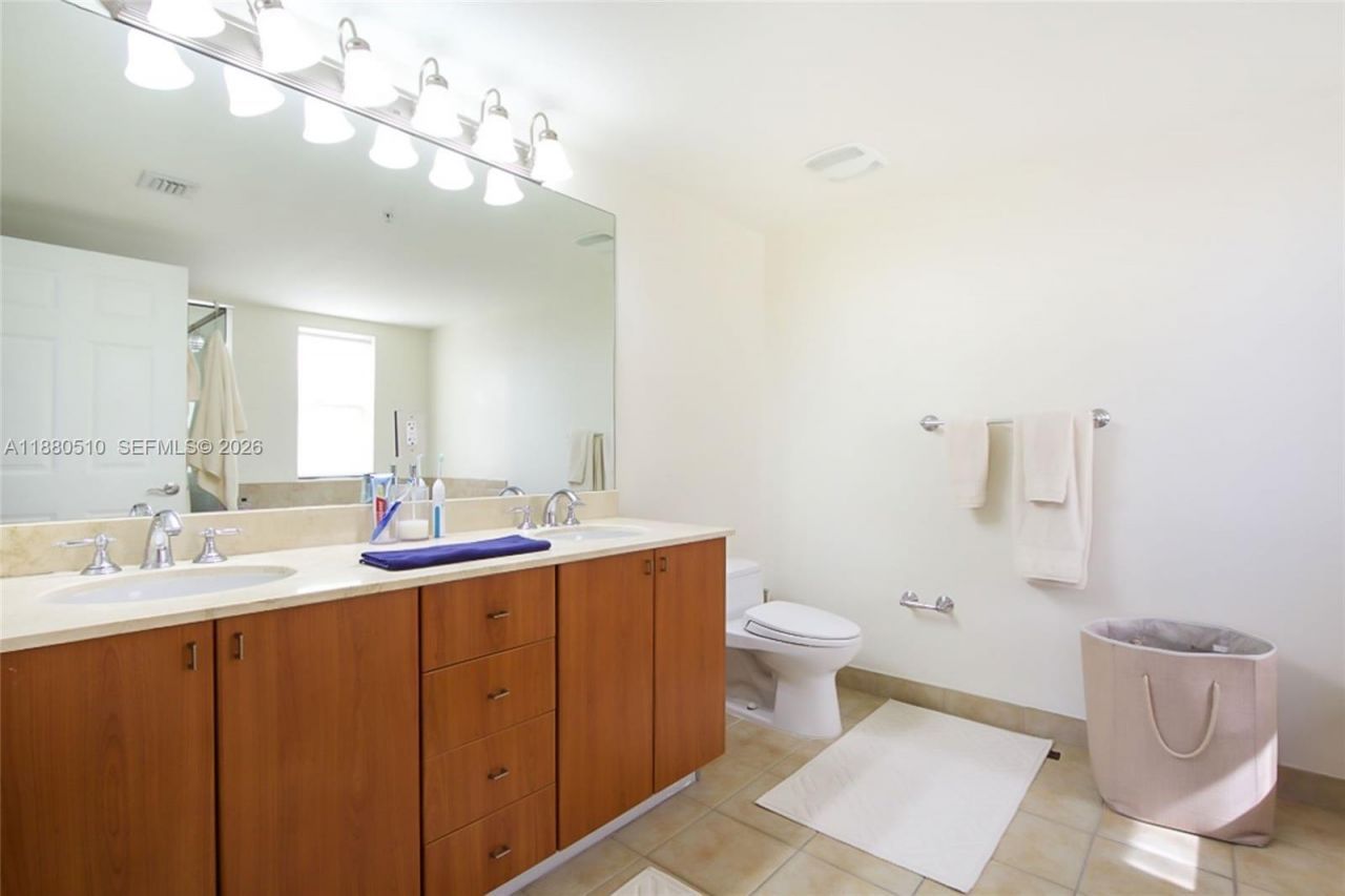 888 S Douglas Rd, Unit 1417, Coral Gables, FL 33134 Photo