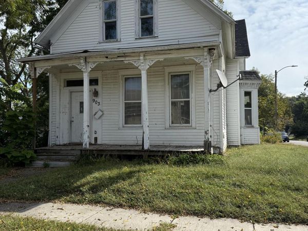 903 VINE ST, Davenport, IA 52804