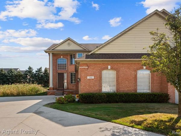 1066 Lorenzo Court, Troy, MI 48085