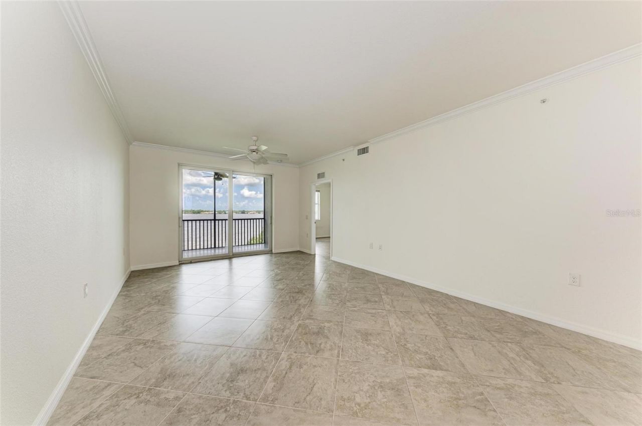 1010 Tidewater Shores Loop, Unit 304, Bradenton, FL 34208 Photo