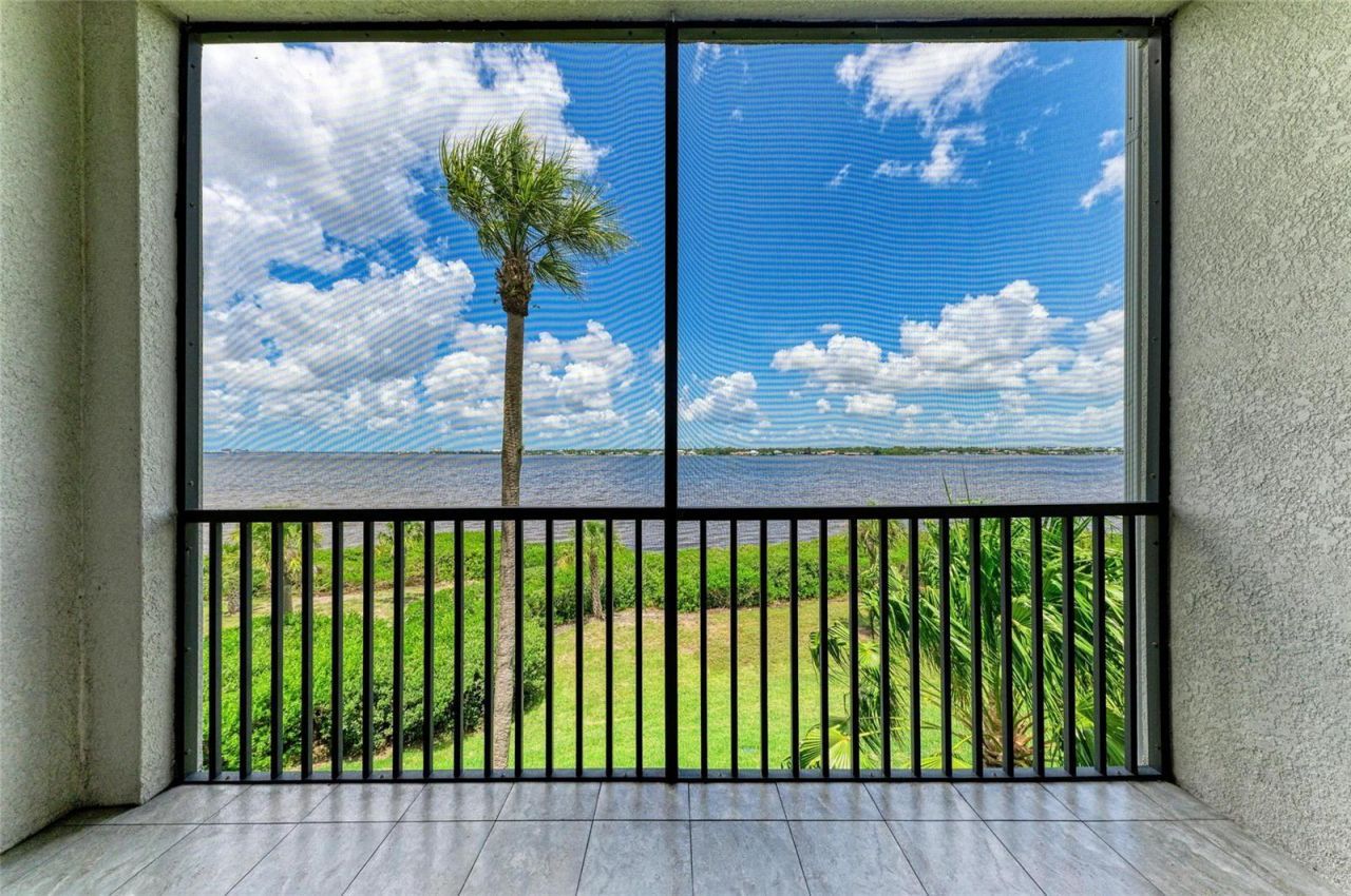 1010 Tidewater Shores Loop, Unit 304, Bradenton, FL 34208 Photo