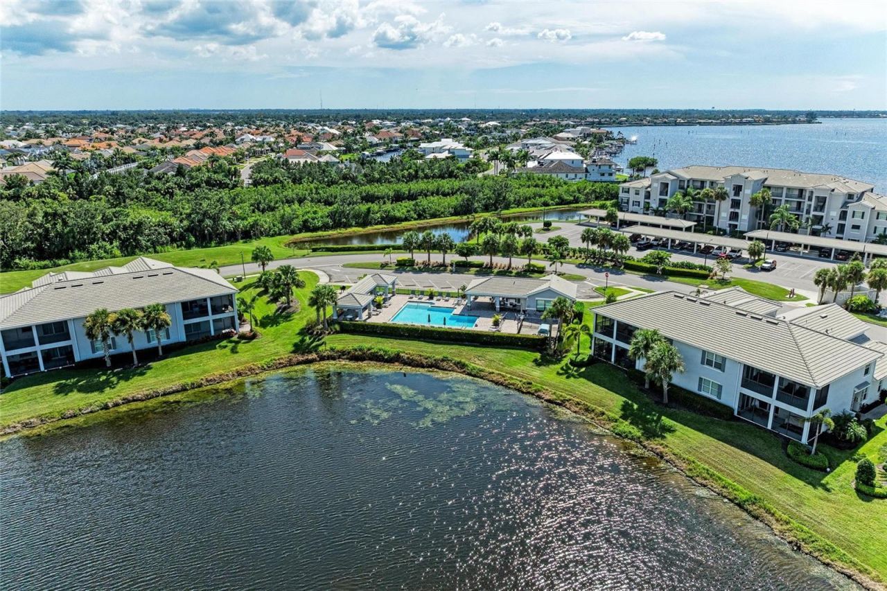 1010 Tidewater Shores Loop, Unit 304, Bradenton, FL 34208 Photo