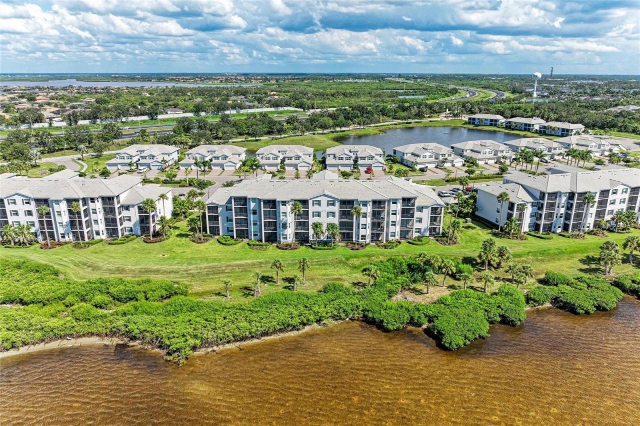 1010 Tidewater Shores Loop, Unit 304, Bradenton, FL 34208 Photo