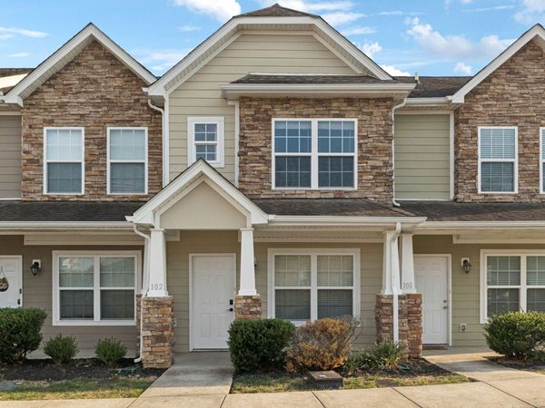 102 Cobblestone Place Dr, Goodlettsville, TN 37072