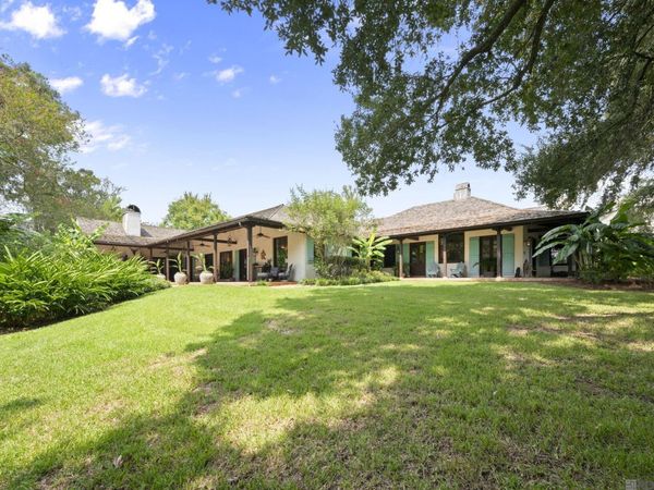 1525 Brame Dr, Baton Rouge, LA 70808