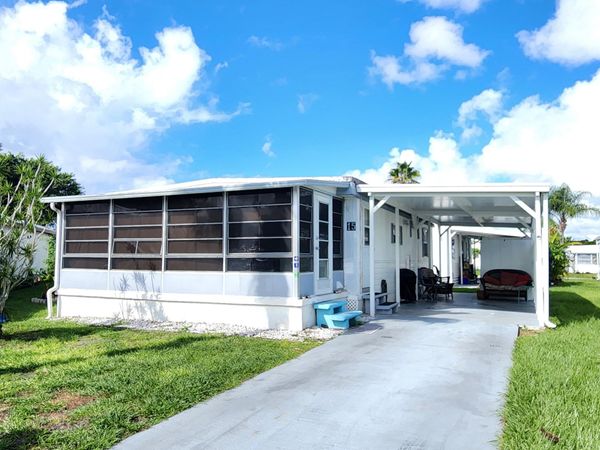 15 Indigo Lane, Port St. Lucie, FL 34952