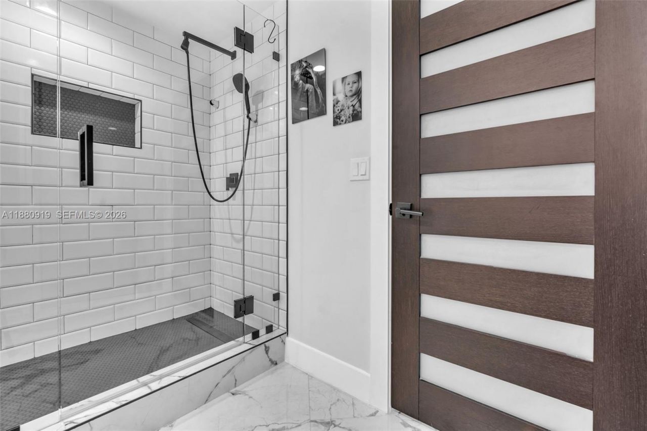 333 Las Olas Way, Unit 1207, Fort Lauderdale, FL 33301 Photo