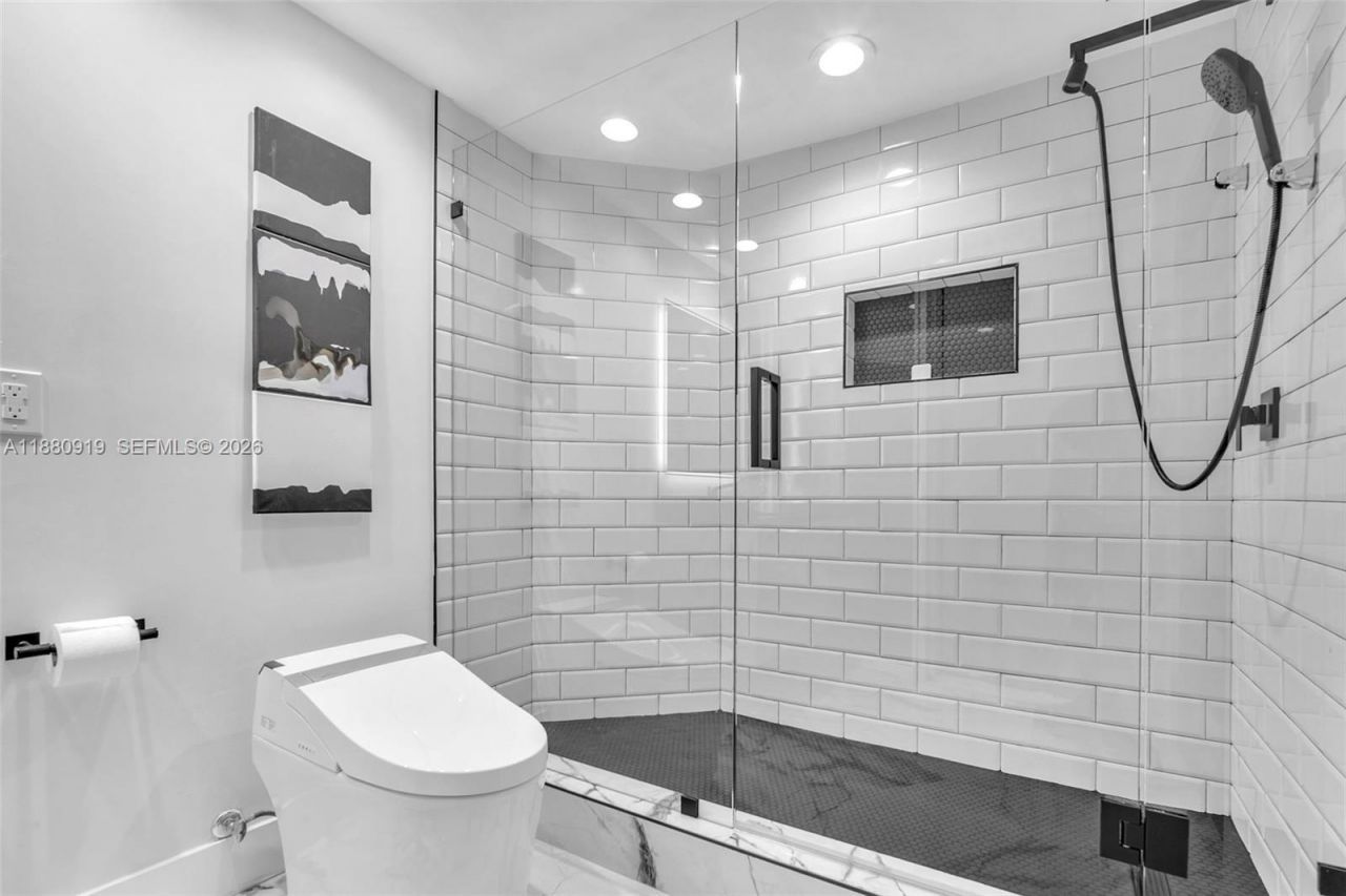 333 Las Olas Way, Unit 1207, Fort Lauderdale, FL 33301 Photo