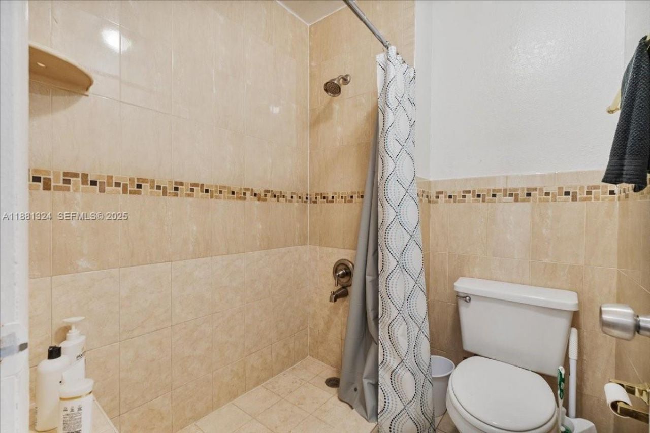 16273 Laurel Dr, Unit 7, Weston, FL 33326 Photo