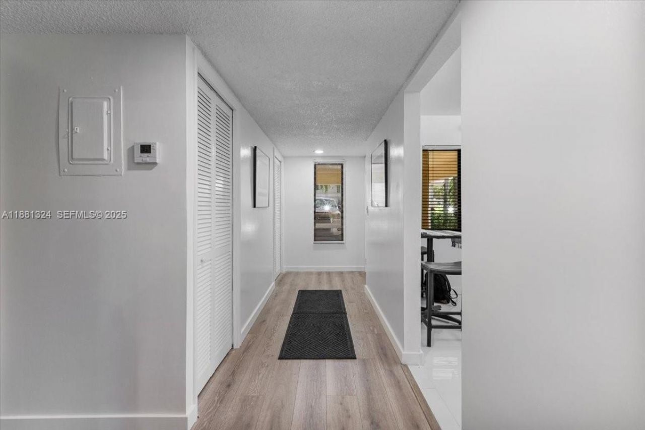 16273 Laurel Dr, Unit 7, Weston, FL 33326 Photo