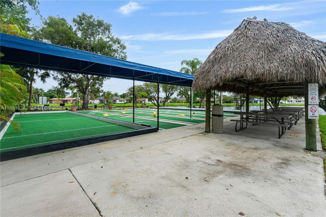 16273 Laurel Dr, Unit 7, Weston, FL 33326 Photo