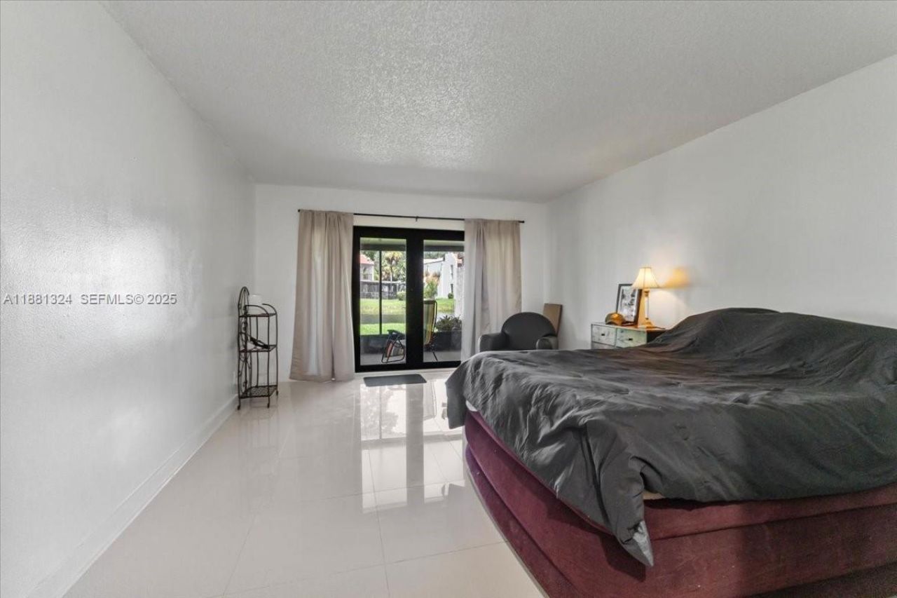 16273 Laurel Dr, Unit 7, Weston, FL 33326 Photo
