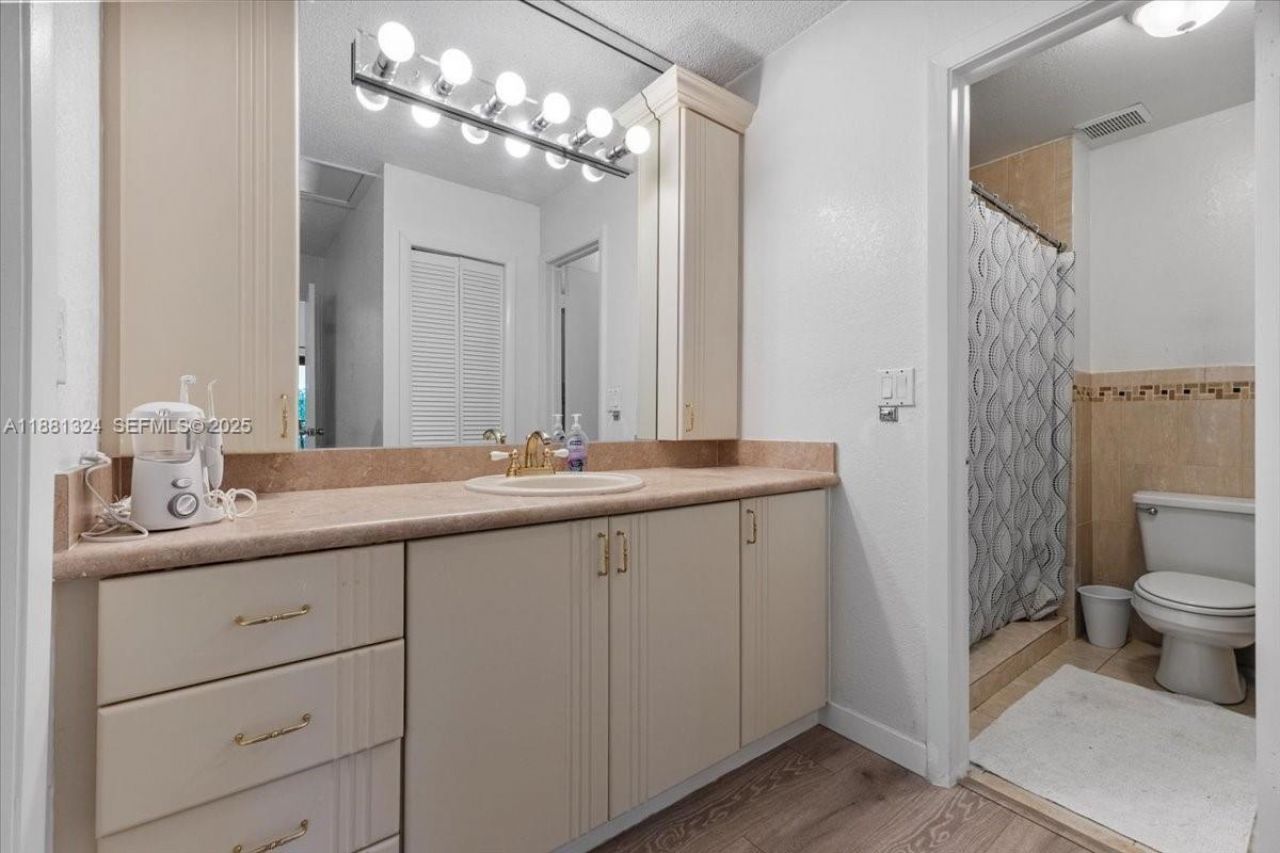 16273 Laurel Dr, Unit 7, Weston, FL 33326 Photo