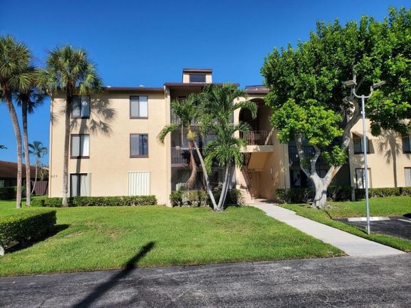 629 Sea Pine Way, Unit H3, Greenacres, FL 33415