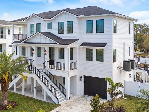 220 90TH AVENUE NE, ST PETERSBURG, FL 33702