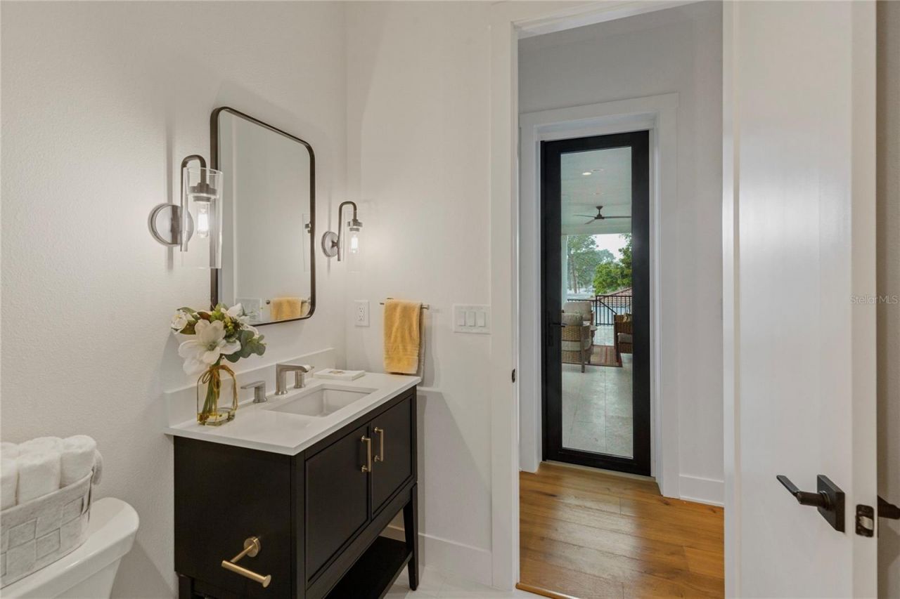 220 90th Avenue Ne, Saint Petersburg, FL 33702 Photo