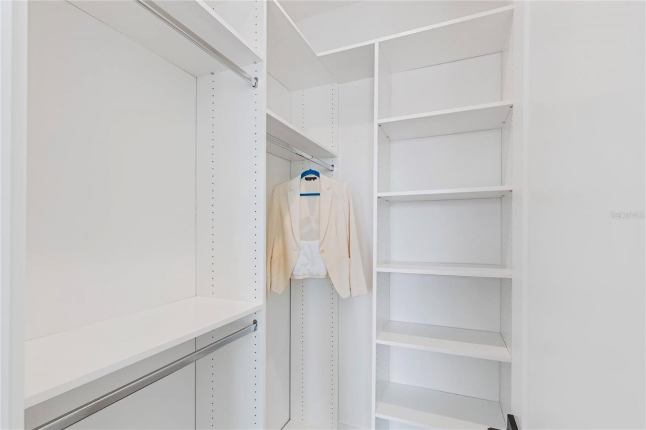 220 90th Avenue Ne, Saint Petersburg, FL 33702 Photo