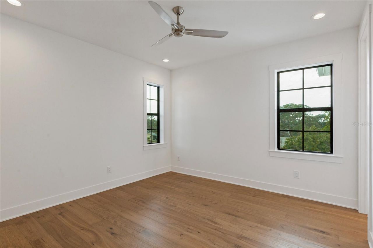 220 90th Avenue Ne, Saint Petersburg, FL 33702 Photo