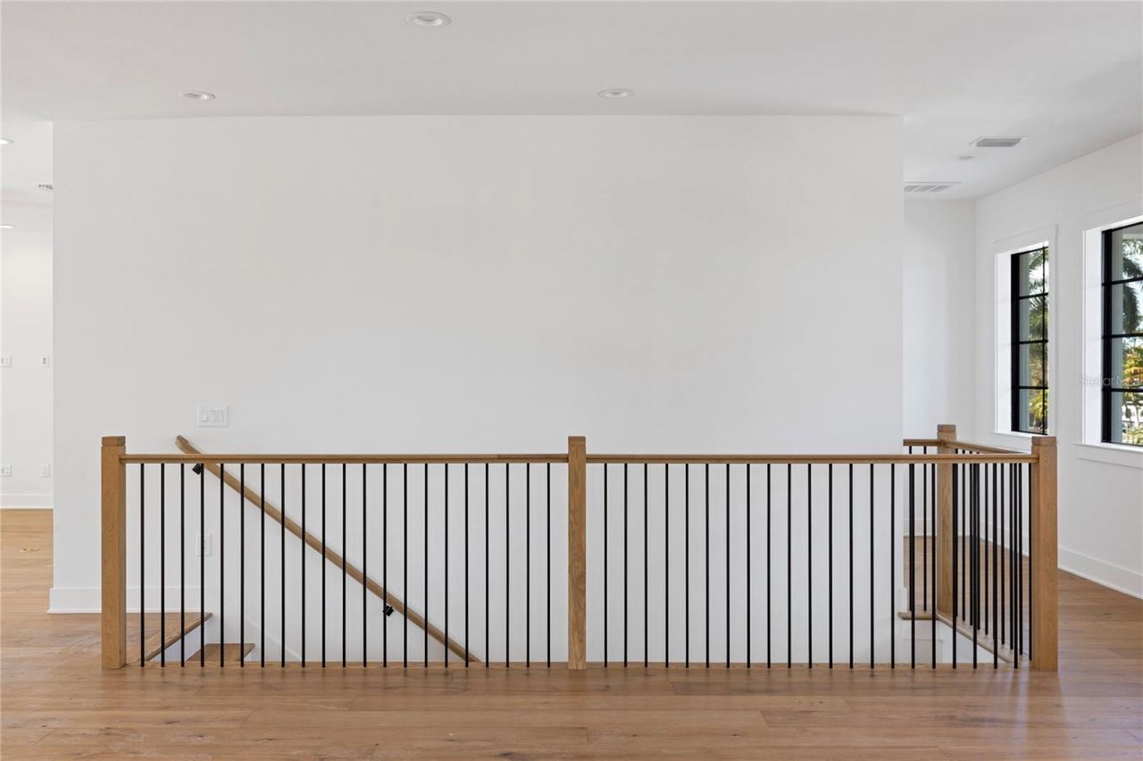 220 90th Avenue Ne, Saint Petersburg, FL 33702 Photo