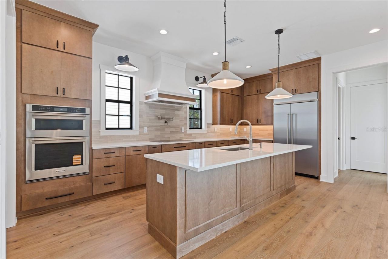 220 90th Avenue Ne, Saint Petersburg, FL 33702 Photo