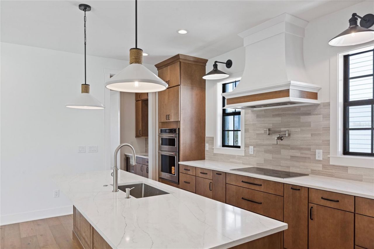 220 90th Avenue Ne, Saint Petersburg, FL 33702 Photo