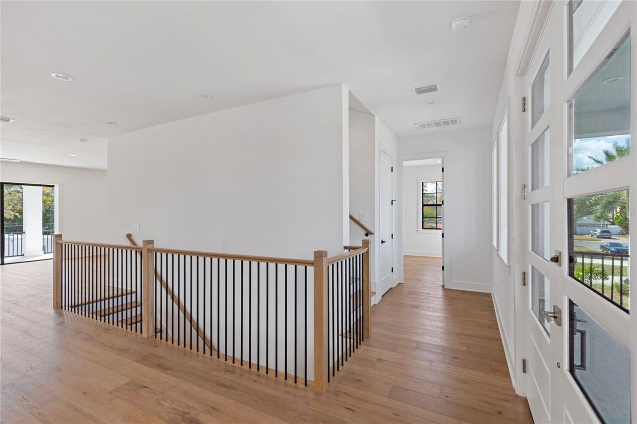 220 90th Avenue Ne, Saint Petersburg, FL 33702 Photo