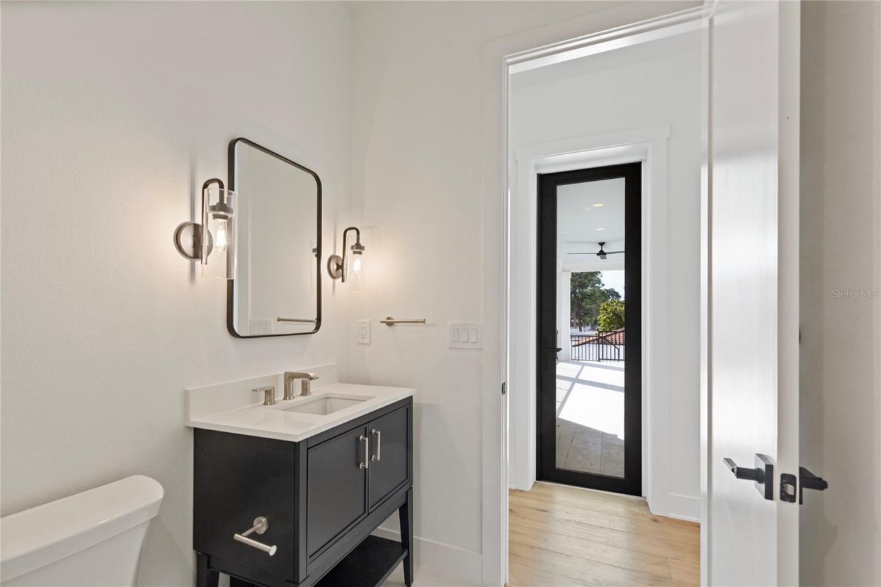 220 90th Avenue Ne, Saint Petersburg, FL 33702 Photo