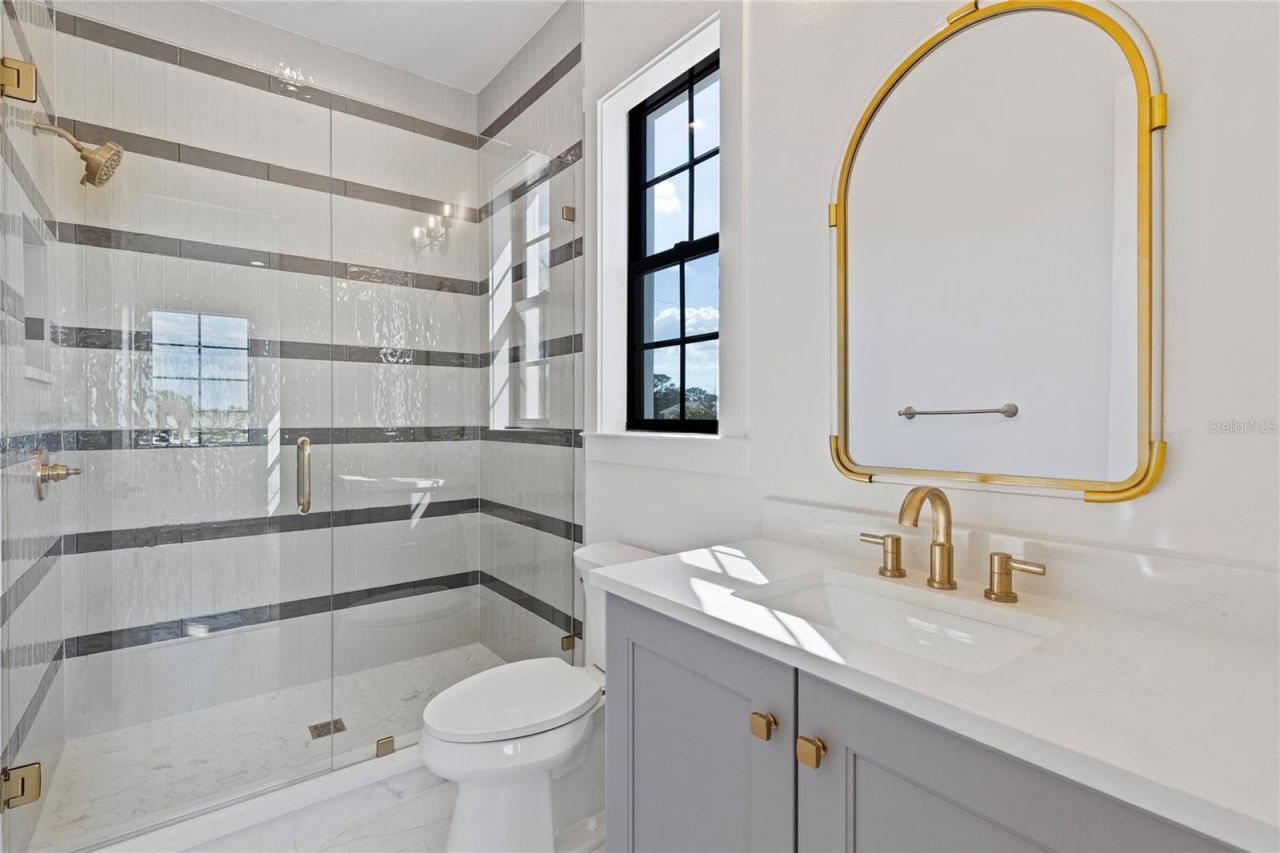 220 90th Avenue Ne, Saint Petersburg, FL 33702 Photo