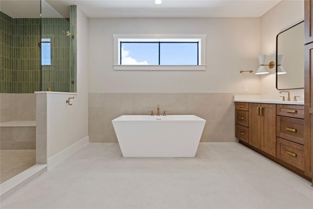 220 90th Avenue Ne, Saint Petersburg, FL 33702 Photo