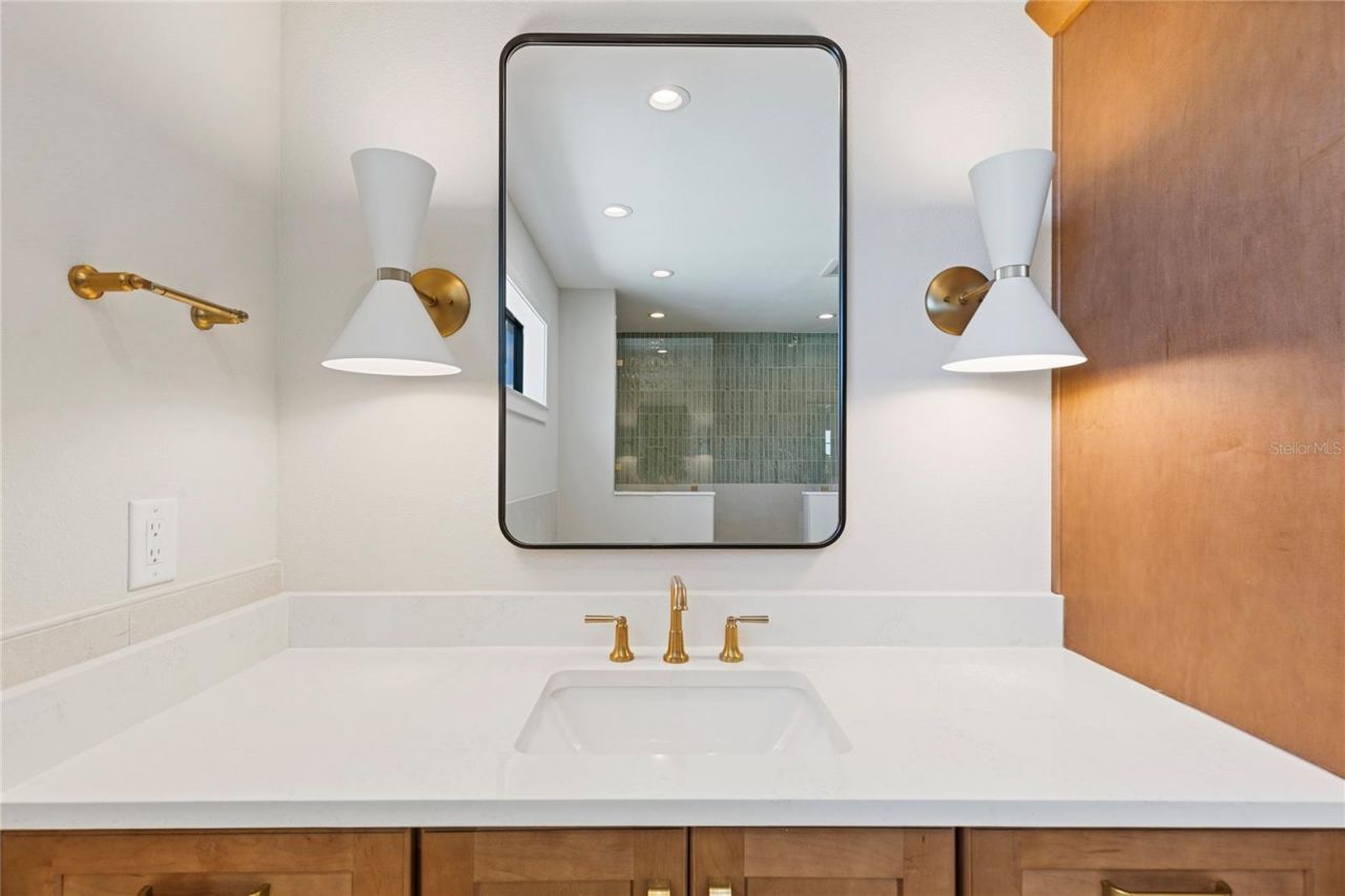 220 90th Avenue Ne, Saint Petersburg, FL 33702 Photo