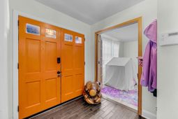 1285 Camerton Street photo 4