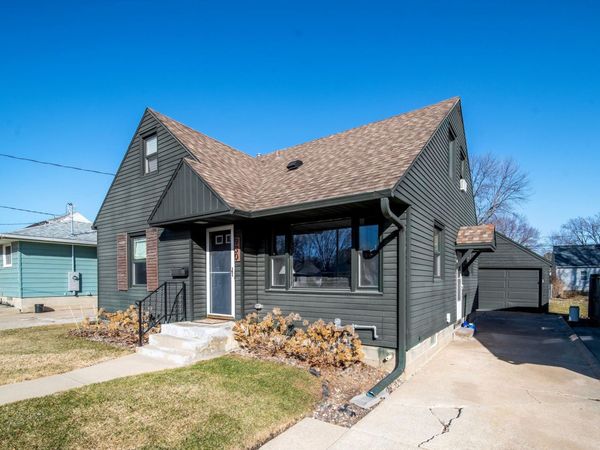 930 13th Avenue NE, Rochester, MN 55906