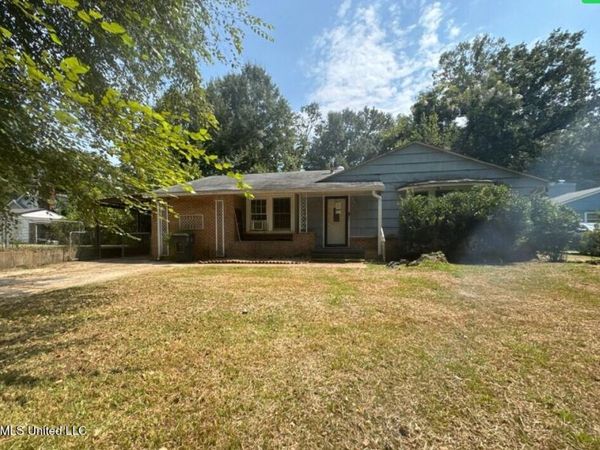 102 Evelyn Street, Vicksburg, MS 39180