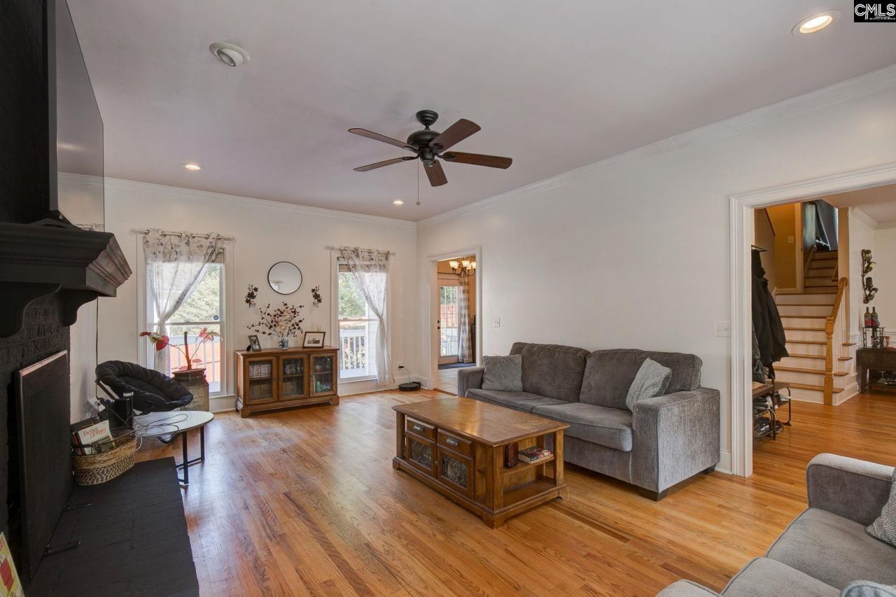 10 Idlebrook Circle Photo 11