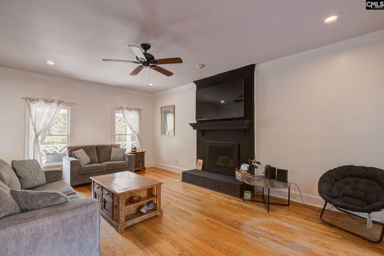 10 Idlebrook Circle Photo 12
