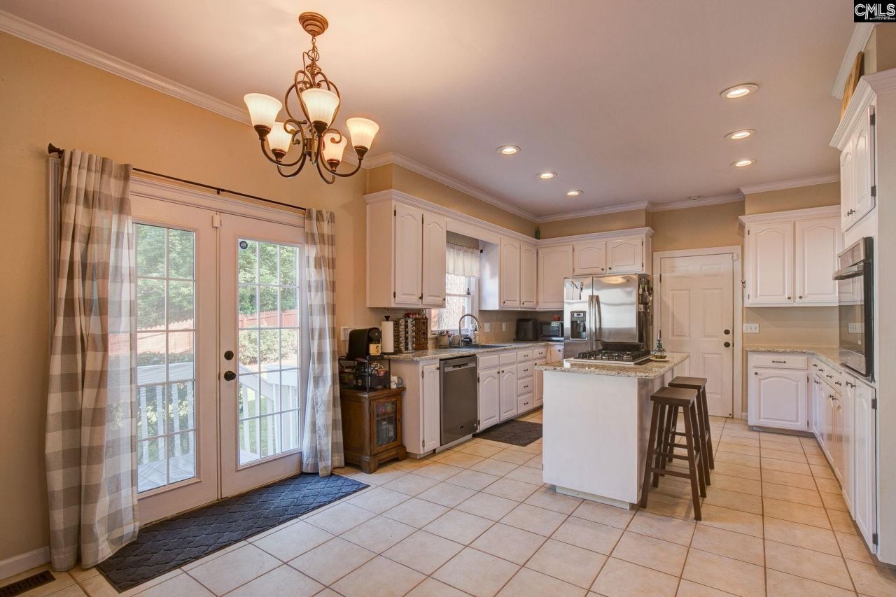 10 Idlebrook Circle Photo 18